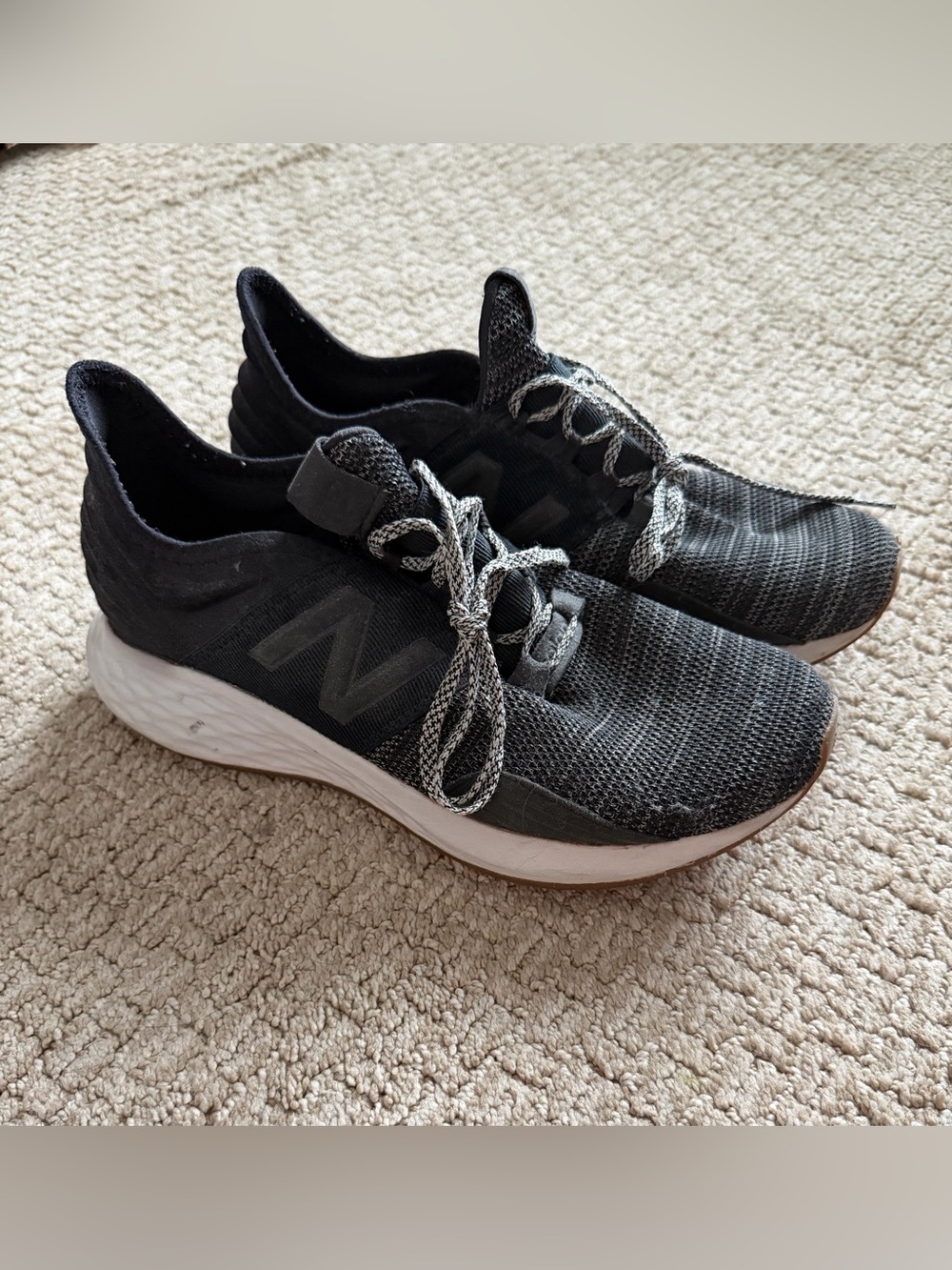 New Balance 9 Men’s Black Knit Atheltic Shoes